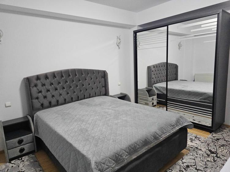 Apartament cu 3 camere decomandat în Liteni