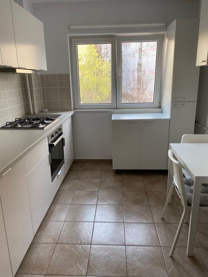 Apartament cu 2 camere semidecomandat, mobilat în Tineretului