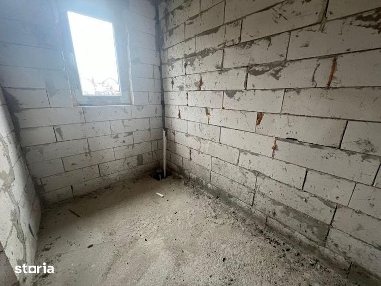 Casă cu 5 camere cu Teren 500 Mp în Chinteni
