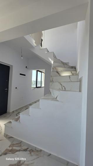 Casă individuală cu 3 camere cu Canalizare în Vișani