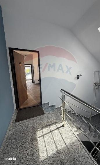 Apartament cu 3 camere în Turnișor