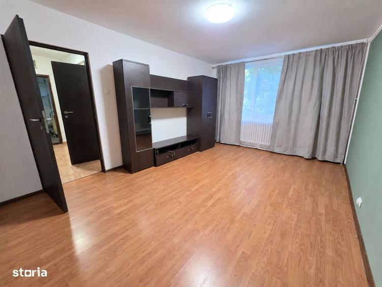 Garsonieră decomandată în Drumul Taberei