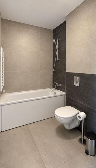 Apartament cu 3 camere decomandat în Aradului