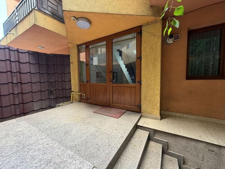 Apartament cu 3 camere decomandat, mobilat în Colentina