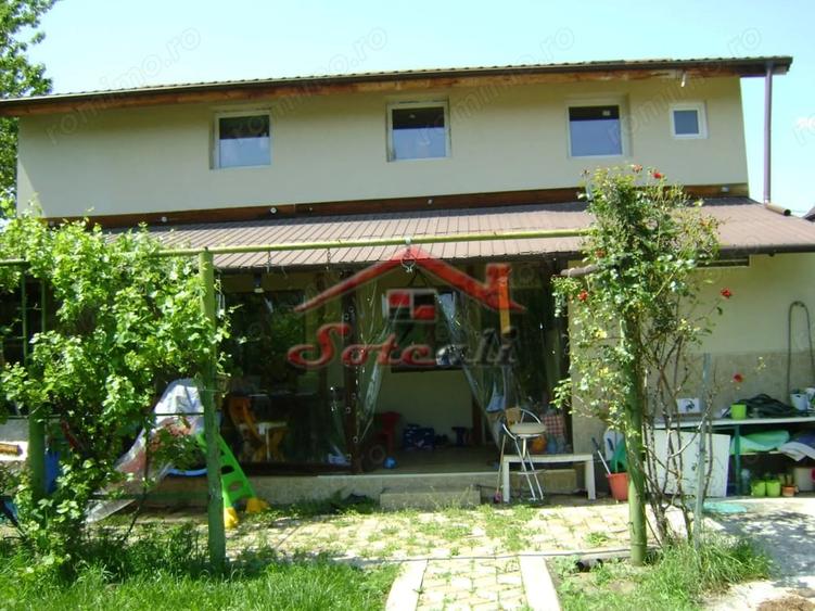 Casă cu Teren 1461 Mp în Cornu
