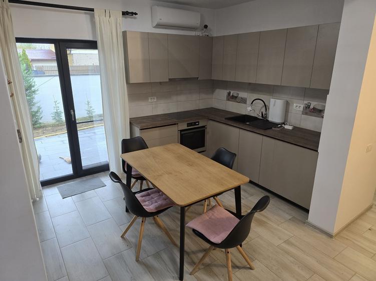 Casă cu 4 camere cu Teren 400 Mp în Dumbrăvița
