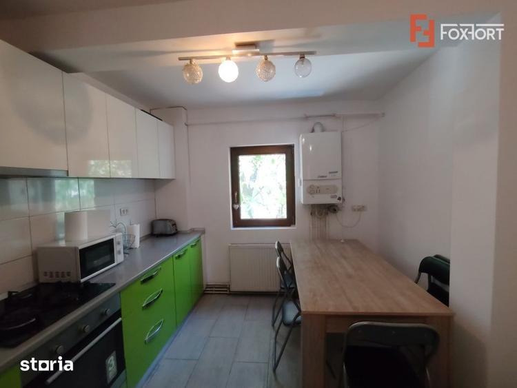Apartament cu 3 camere decomandat, mobilat în Lunei