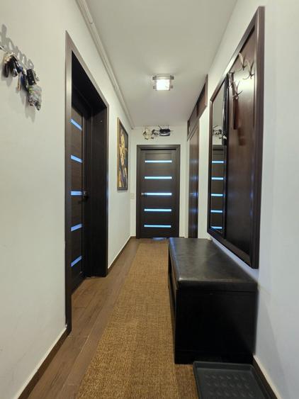 Apartament cu 4 camere în Giurgiului