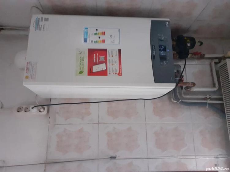 Casă cu 5 camere cu Teren 1700 Mp în Valea