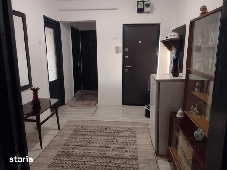 Apartament cu 2 camere decomandat în Ostroveni