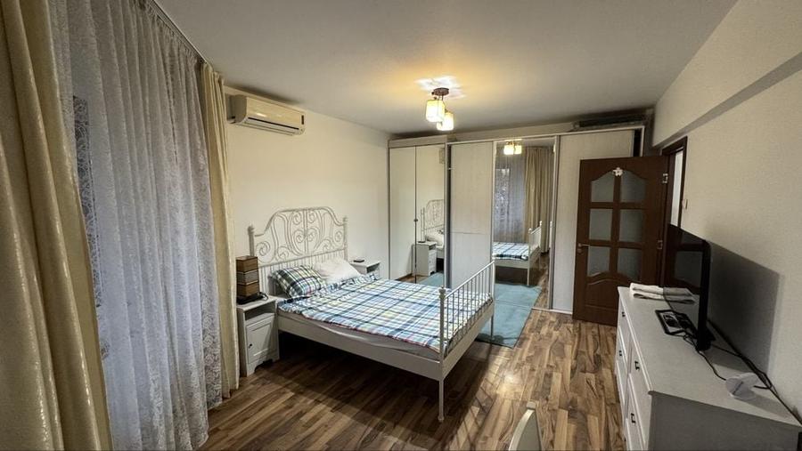 Garsonieră decomandată în Central