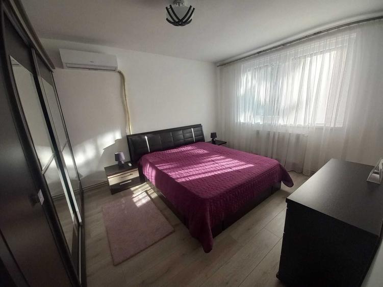 Apartament cu 2 camere decomandat în 7 Noiembrie