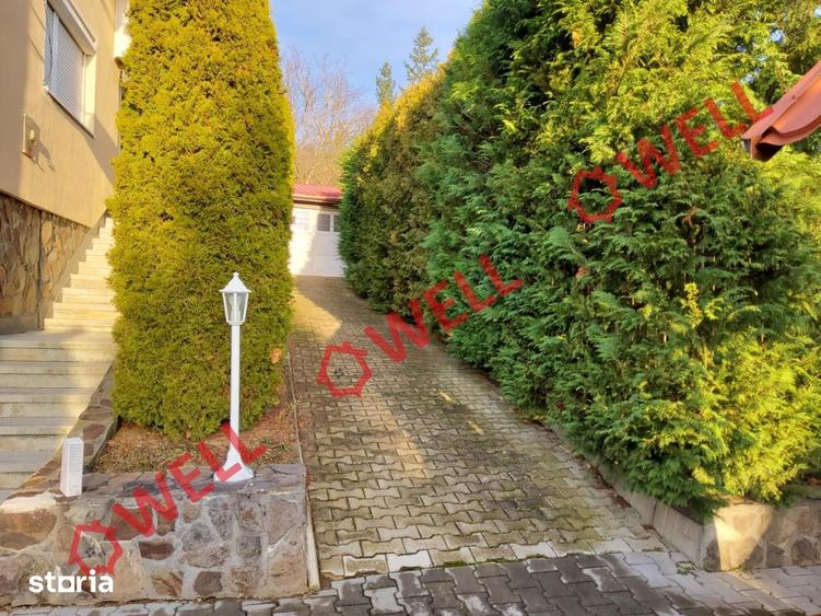 Casă cu 5 camere cu Teren 1200 Mp în Moacșa