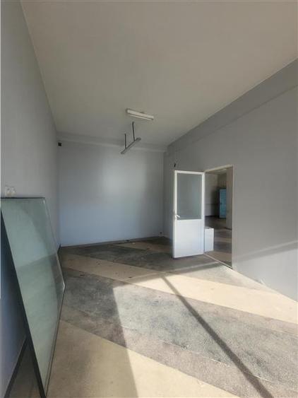 Spațiu comercial, de 300 mp, în Agigea