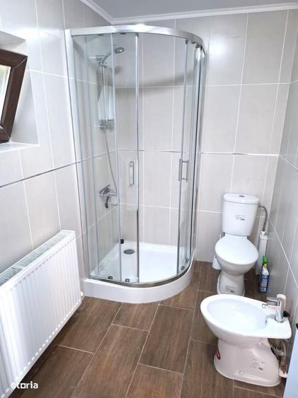 Casă cu 4 camere în Central