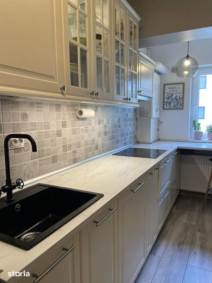 Apartament cu 3 camere semidecomandat în Theodor Pallady