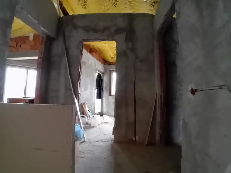 Casă cu 3 camere cu Canalizare în Chitila