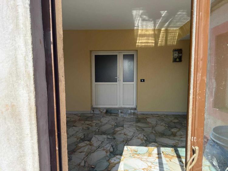 Casă cu 4 camere în Nisipari