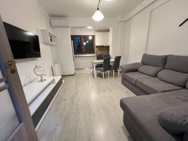 Proprietar Inchiriez Apartament CU 3 CAMERE, 2 DORMITOARE, 2 BAI, LOC PARCARE, Centrala, Camera Dressing