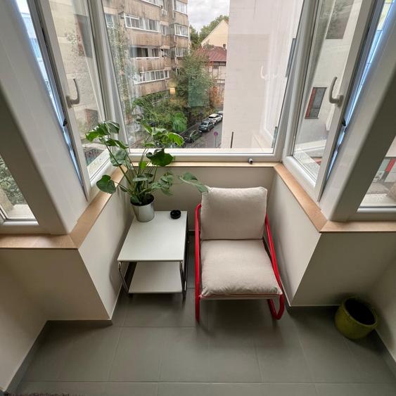 Apartament cu 2 camere semidecomandat în P-ța Universității