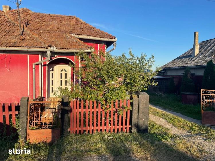 Casă cu 2 camere cu Teren 2751 Mp în Mireșu Mare
