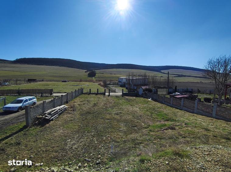Casă cu 4 camere cu Teren 1000 Mp în Sud