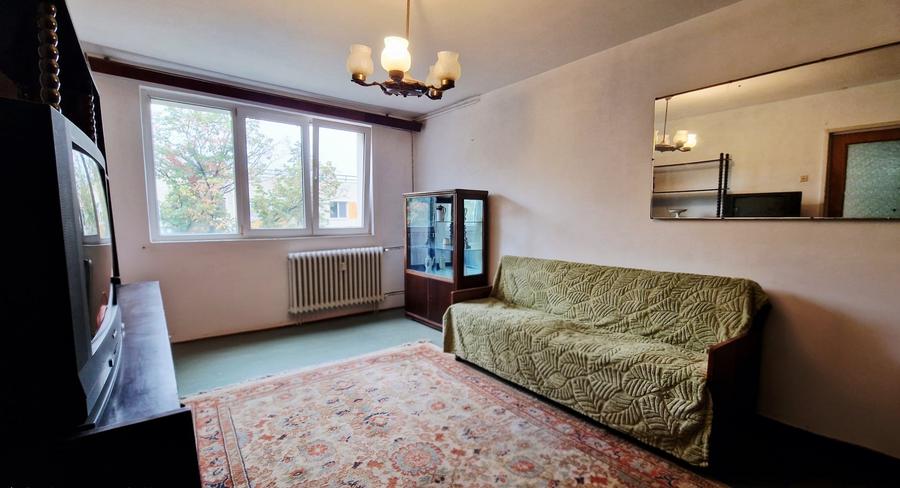 Apartament cu 2 camere decomandat, mobilat în Titan