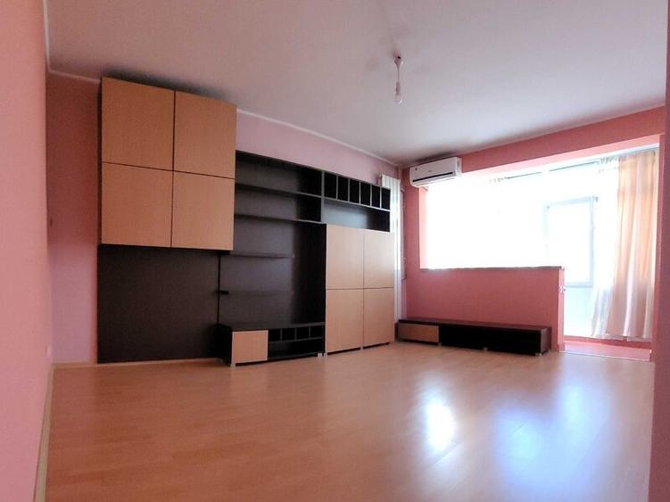 Apartament cu 2 camere decomandat în Drumul Taberei