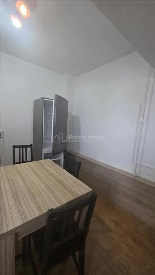 Garsonieră decomandată în Rovine