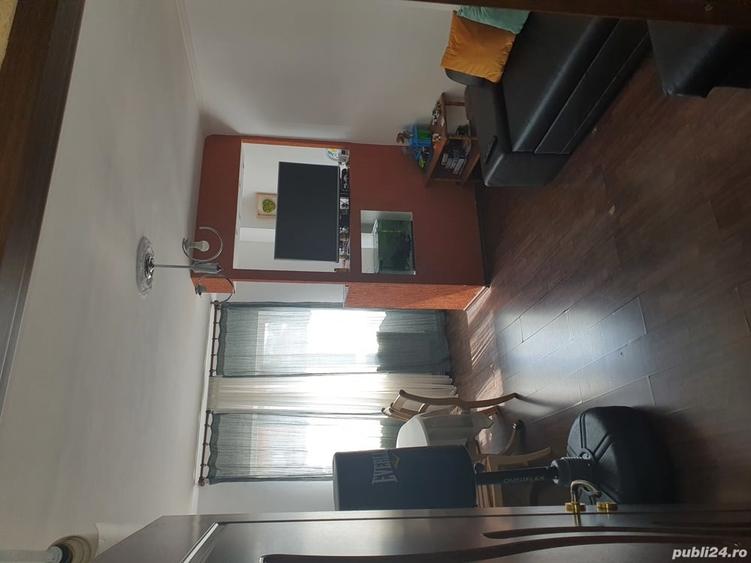 Apartament cu 5 camere decomandat în Găvana