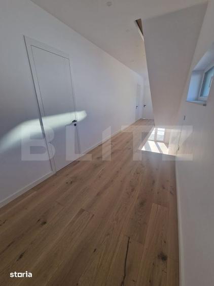 Casă cu 8 camere cu Teren 860 Mp în Central