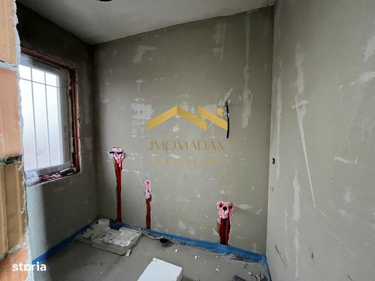 Casă cu 4 camere cu Teren 400 Mp în Sânmihaiu Român