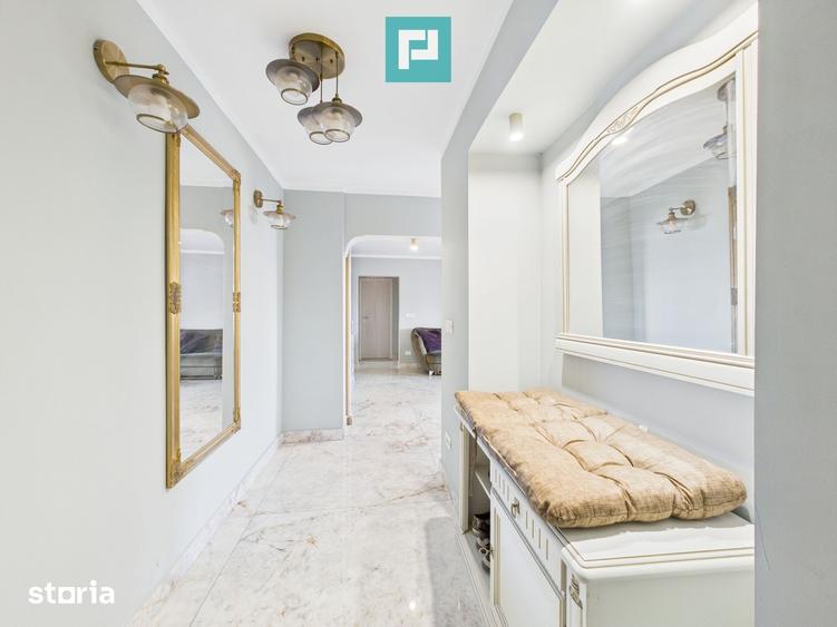 Apartament cu 3 camere în Intim