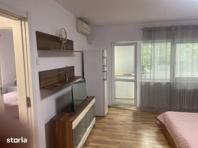 Apartament cu 2 camere semidecomandat, mobilat în Drumul Sării