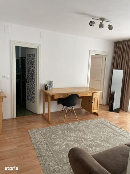 Apartament cu 2 camere în 22 Decembrie 1989