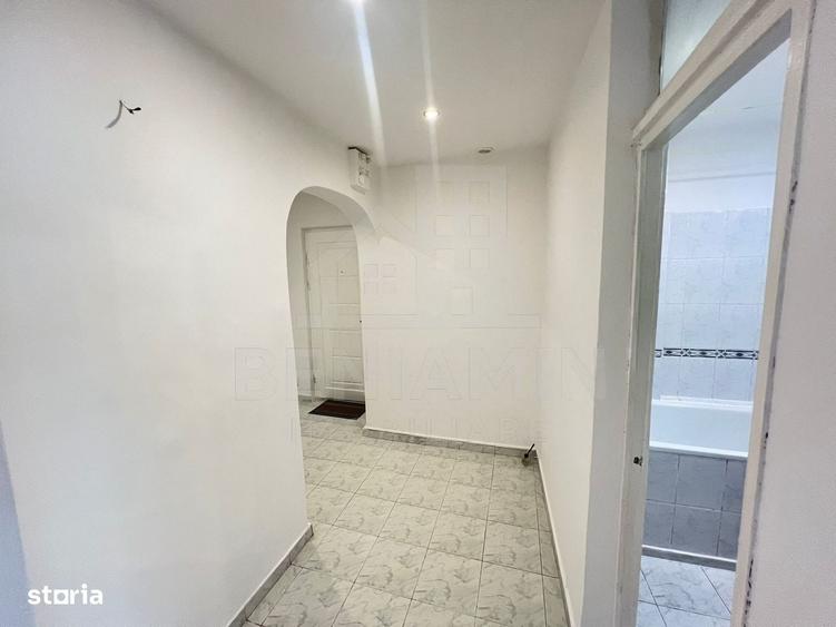 Garsonieră decomandată în Răcădău