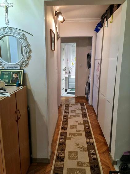 Apartament cu 3 camere decomandat în Decebal