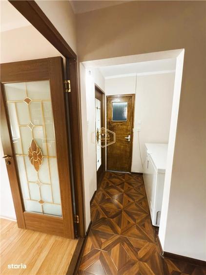 Apartament cu 3 camere decomandat în Micro 16