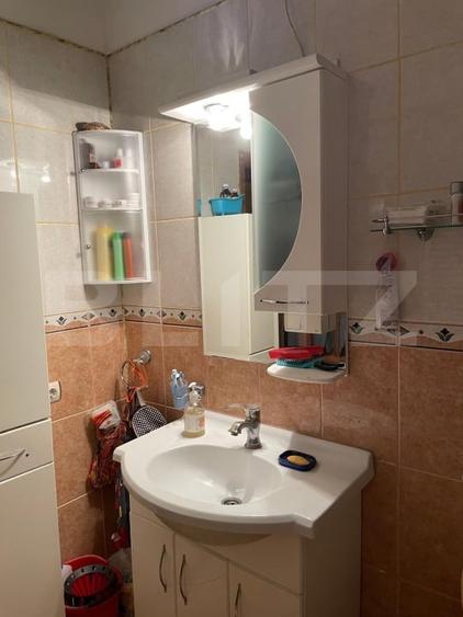 Duplex cu 6 camere cu Canalizare în Nord