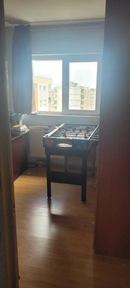Apartament cu 4 camere decomandat în Chișinau