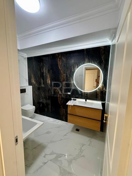 Apartament cu 3 camere decomandat în Aviației
