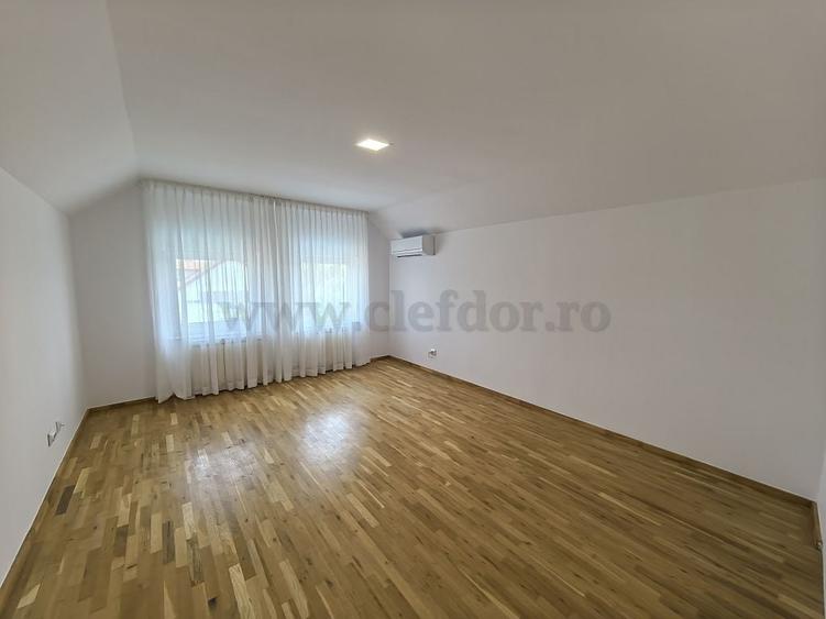 Casă individuală cu 7 camere cu Piscina în Iancu Nicolae