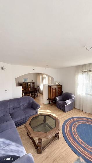 Casă cu 5 camere cu Teren 388 Mp în Malaia