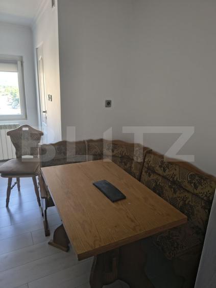 Apartament cu 3 camere decomandat, mobilat în Central