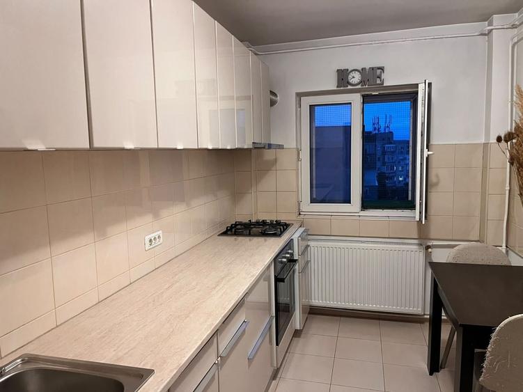 Apartament cu 2 camere decomandat, mobilat în Tineretului