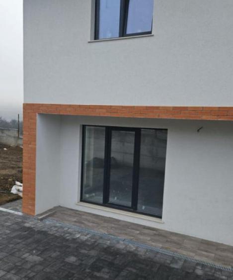 Casă cu 4 camere cu Teren 332 Mp în Chinteni