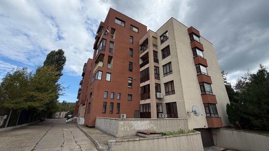 Apartament cu 2 camere decomandat în Bucium
