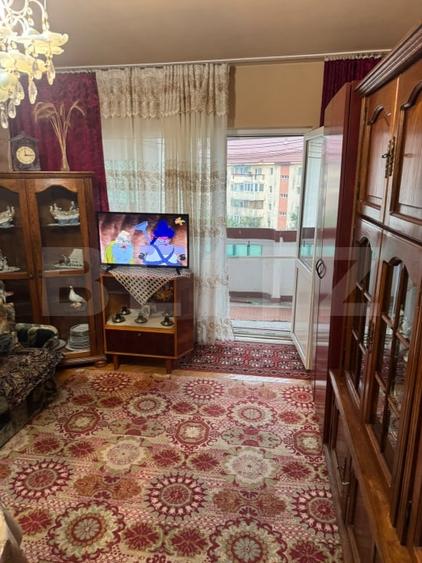 Apartament cu 3 camere decomandat, mobilat în Central