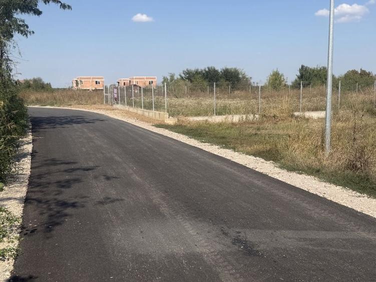 Spațiu comercial, în Periș