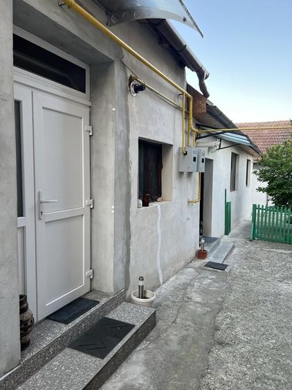 Casă cu 2 camere în Spitalul Județean